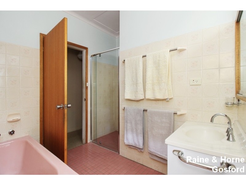 1 Crawford Street, Point Frederick NSW 2250