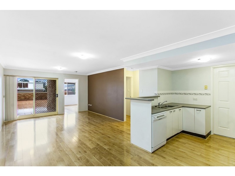 2/145 Faunce Street, Gosford NSW 2250