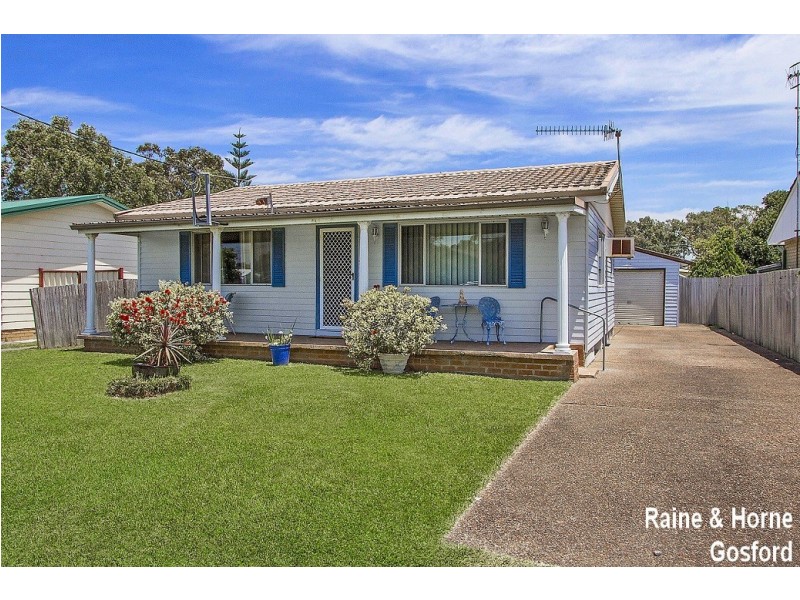 72 Kathleen White Crescent, Killarney Vale NSW 2261