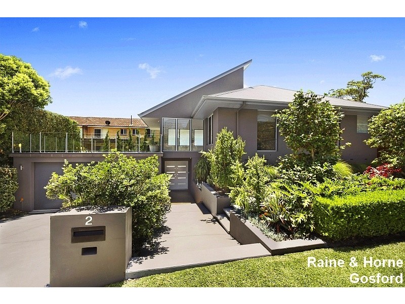 2 Florence Avenue, Point Frederick NSW 2250