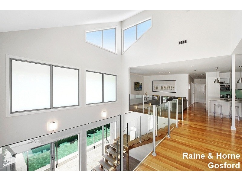 2 Florence Avenue, Point Frederick NSW 2250