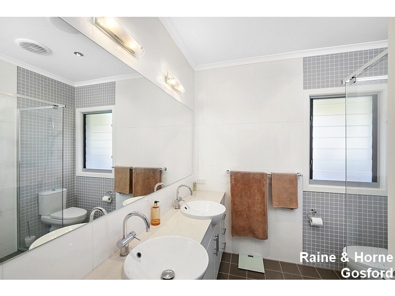 2 Florence Avenue, Point Frederick NSW 2250