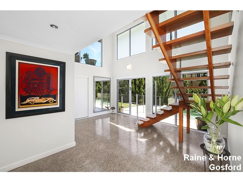 2 Florence Avenue, Point Frederick NSW 2250