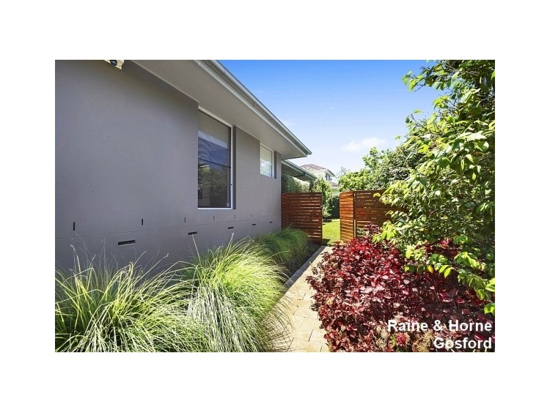 2 Florence Avenue, Point Frederick NSW 2250