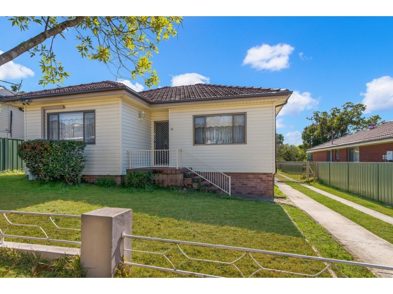 80 Glennie Street, Wyoming NSW 2250