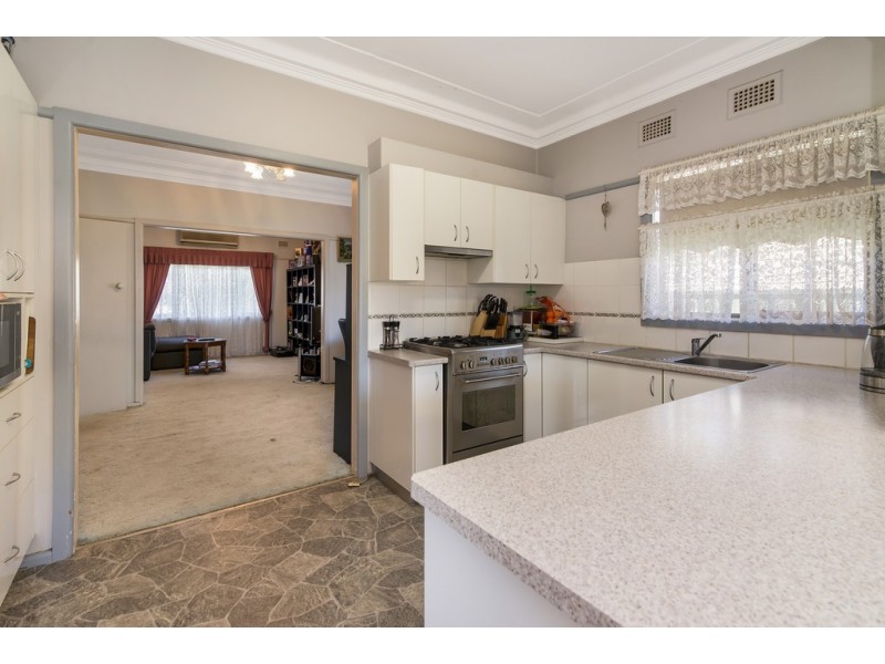 80 Glennie Street, Wyoming NSW 2250