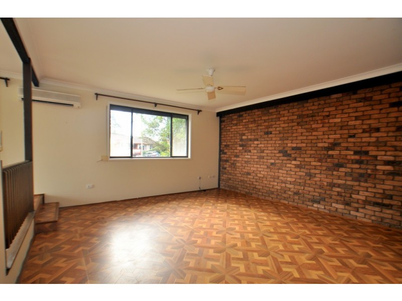 18 Mindaree Avenue, Wyoming NSW 2250