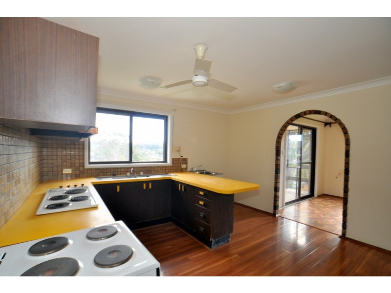 18 Mindaree Avenue, Wyoming NSW 2250