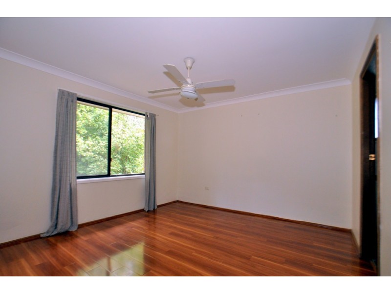 18 Mindaree Avenue, Wyoming NSW 2250