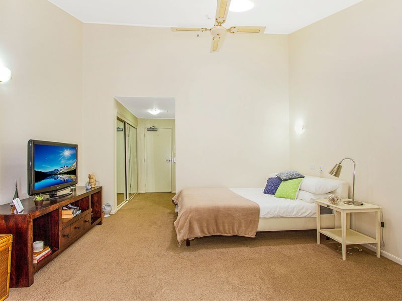 404/9 Kalawarra Rd, Wyoming NSW 2250