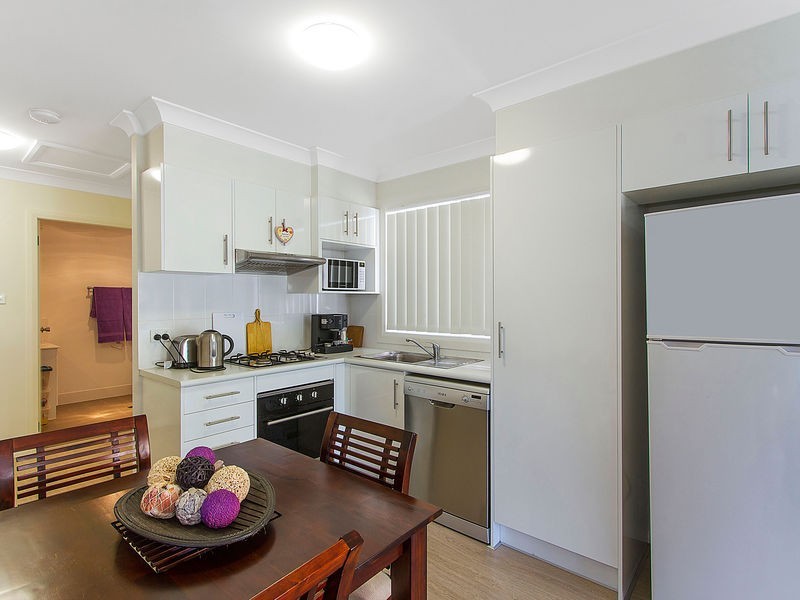 220 Brisbane Water Drive, Point Clare NSW 2250