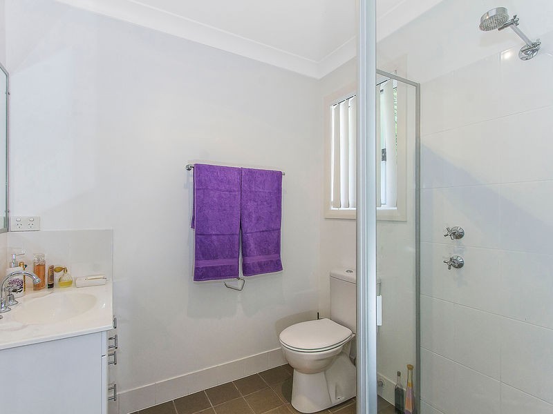 220 Brisbane Water Drive, Point Clare NSW 2250