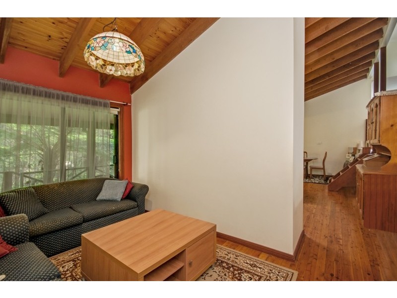 6 The Outlook, North Gosford NSW 2250