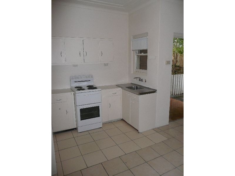 2/29 Mann Street, Gosford NSW 2250