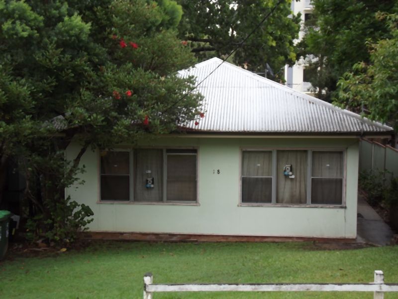 2/18 Watt Street, Gosford NSW 2250