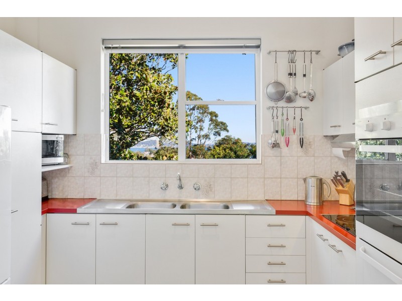 2/100 John Whiteway Drive, Gosford NSW 2250