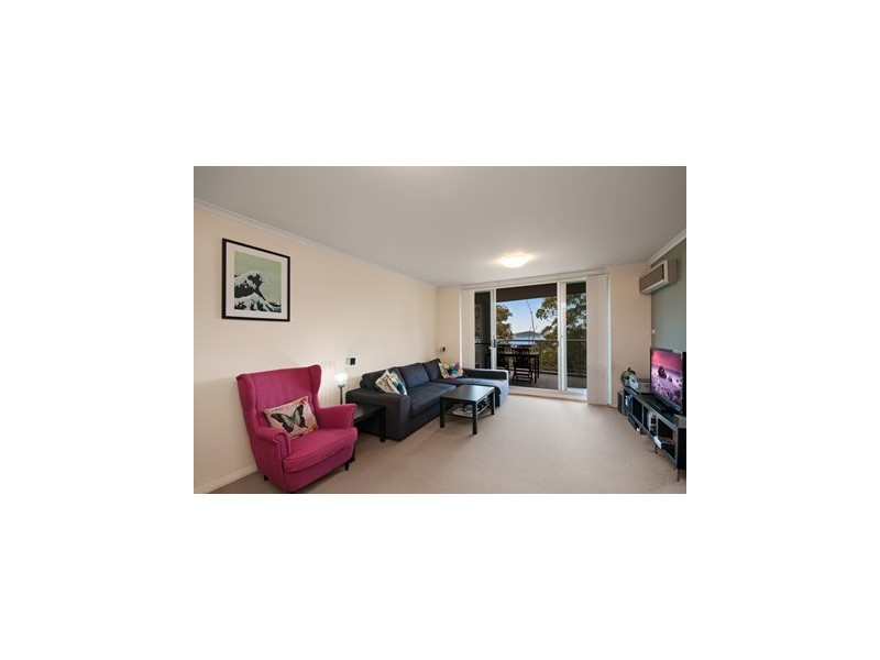 142/80 John Whiteway Drive, Gosford NSW 2250