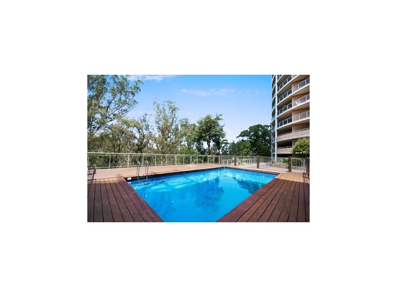 142/80 John Whiteway Drive, Gosford NSW 2250