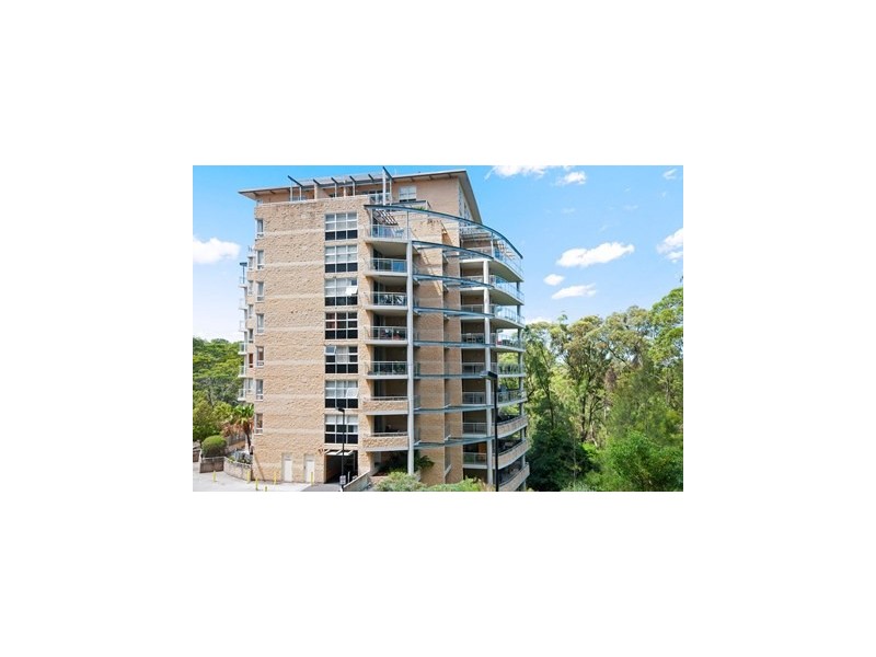 142/80 John Whiteway Drive, Gosford NSW 2250