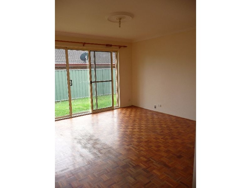 6 Anniversary Place, Tuggerah NSW 2259