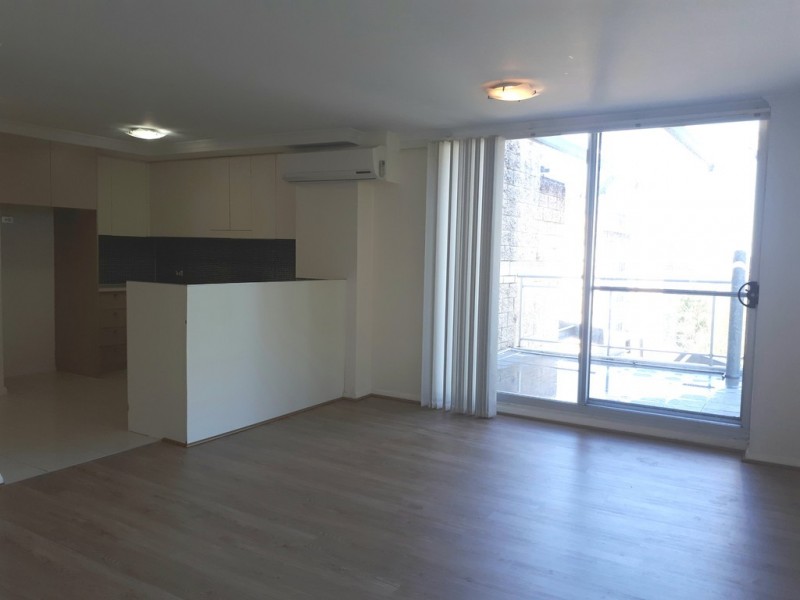 371/80 John Whiteway Drive, Gosford NSW 2250