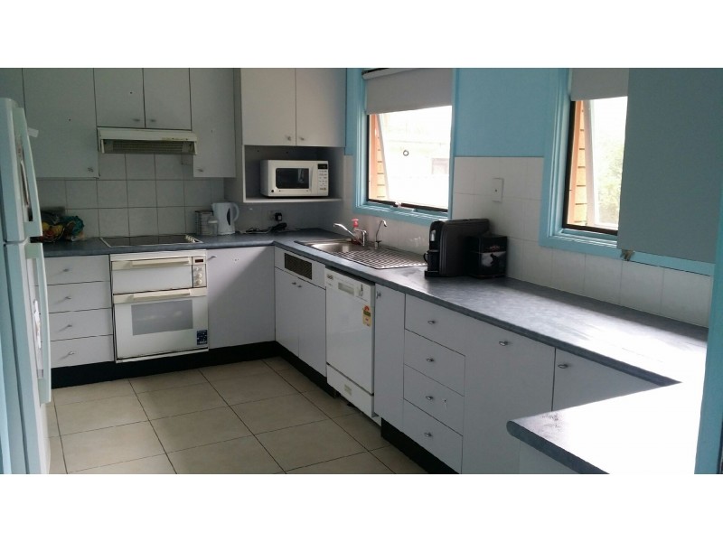 5 Jerribin Street, Wyoming NSW 2250