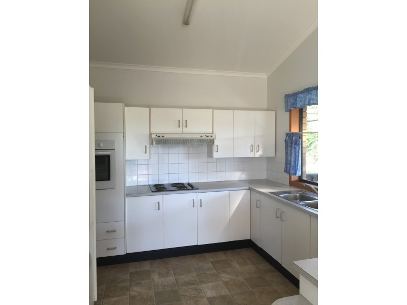 4 Tottenham Place, North Gosford NSW 2250