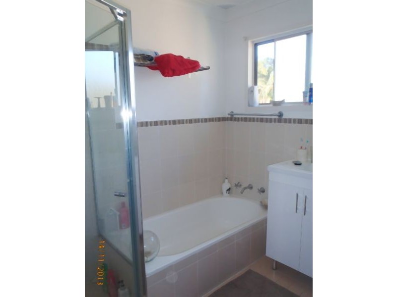 25 Black Swan Street, Berkeley Vale NSW 2261