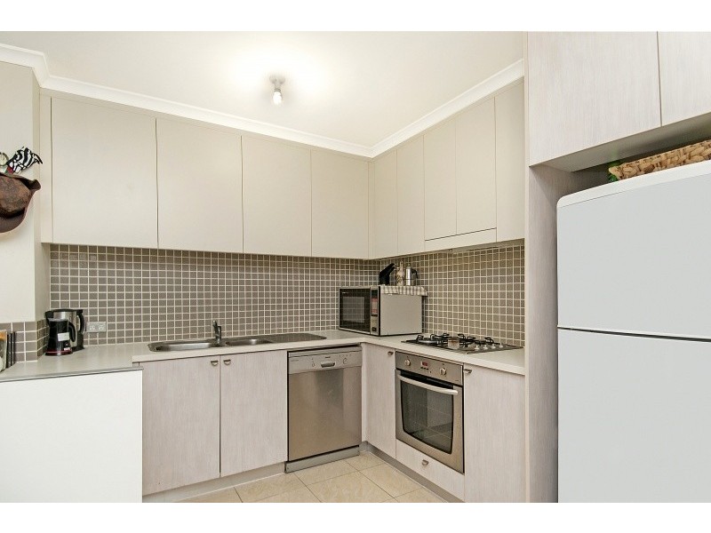 415/80 John Whiteway Drive, Gosford NSW 2250