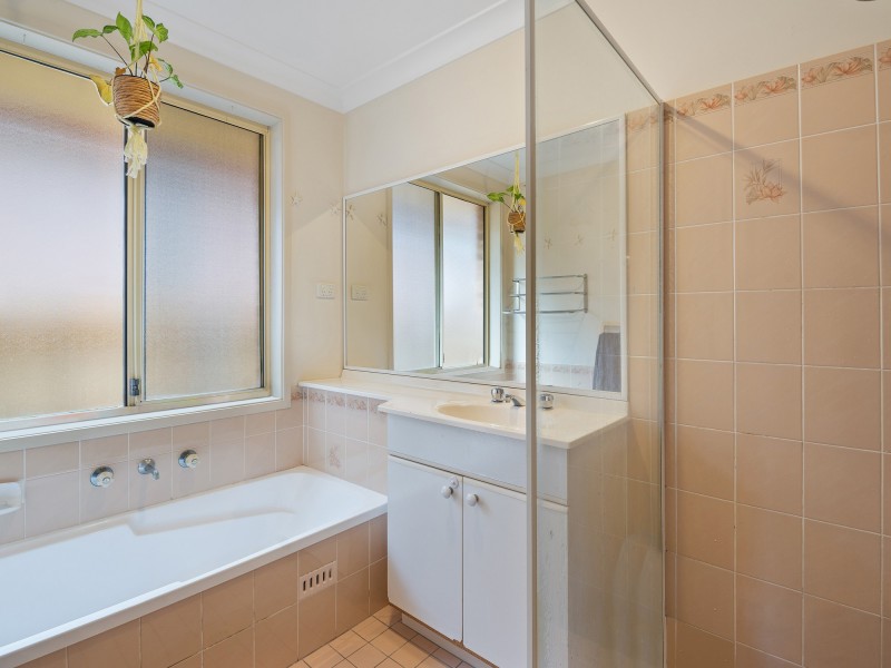 24 Truscott Avenue, Kariong NSW 2250