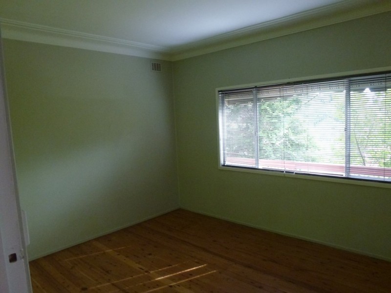 17 Orange Parade, Wyoming NSW 2250