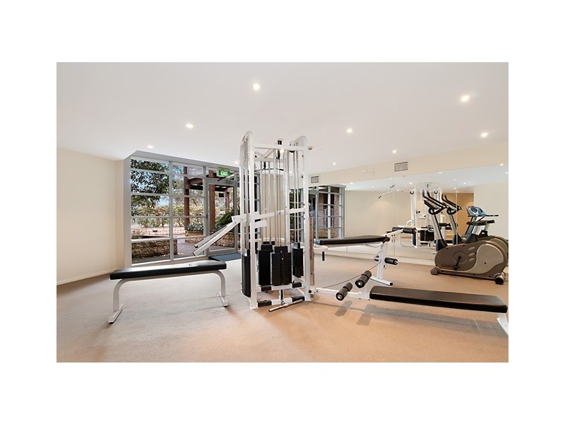 175/80 John Whiteway Drive, Gosford NSW 2250