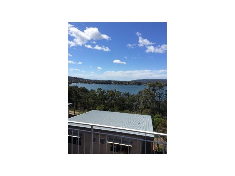 99a Brisbane Water Drive, Point Clare NSW 2250