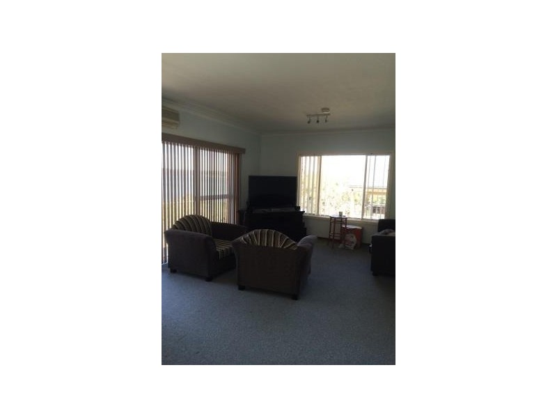 99a Brisbane Water Drive, Point Clare NSW 2250