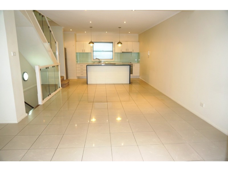 6/28 York St, Point Frederick NSW 2250
