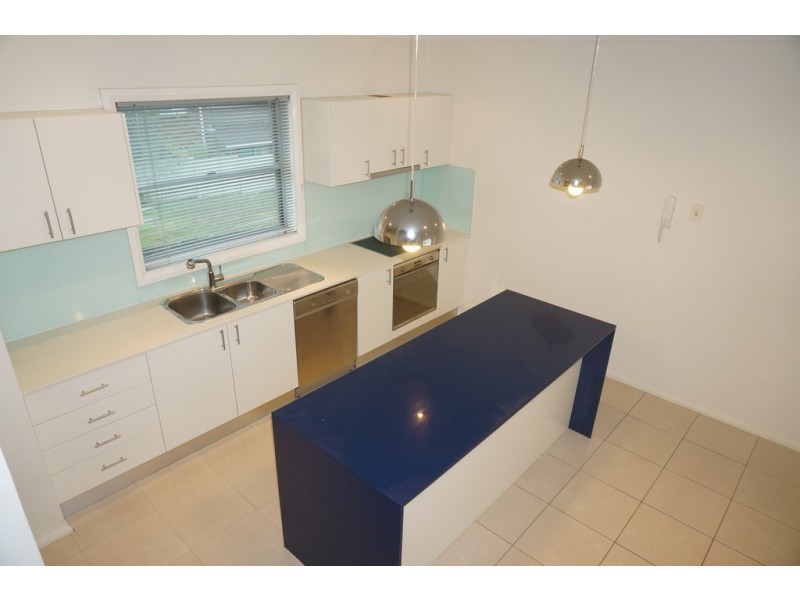 6/28 York St, Point Frederick NSW 2250