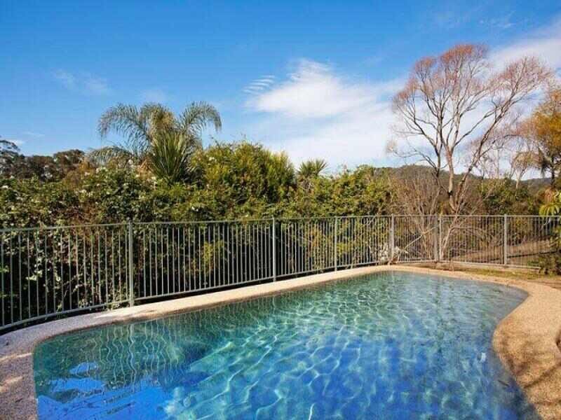 6 Kalori Avenue, Wyoming NSW 2250