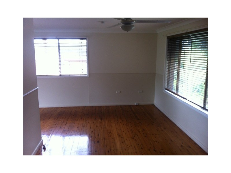 6 Kalori Avenue, Wyoming NSW 2250