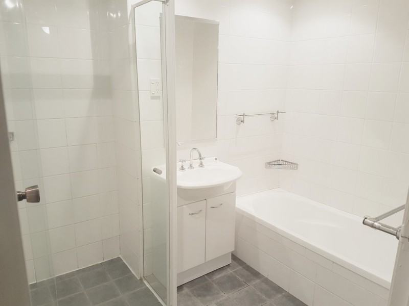 4/9 Broadview Avenue, Gosford NSW 2250