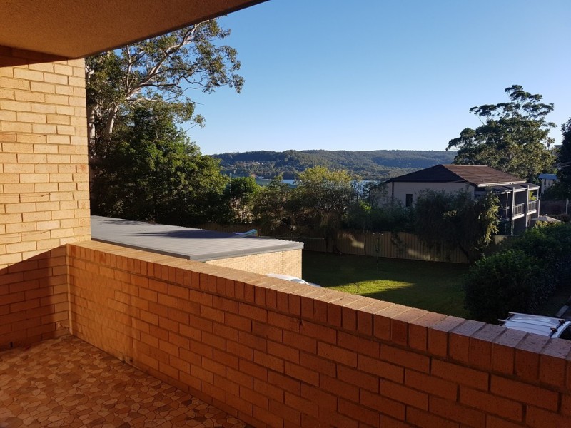 4/9 Broadview Avenue, Gosford NSW 2250