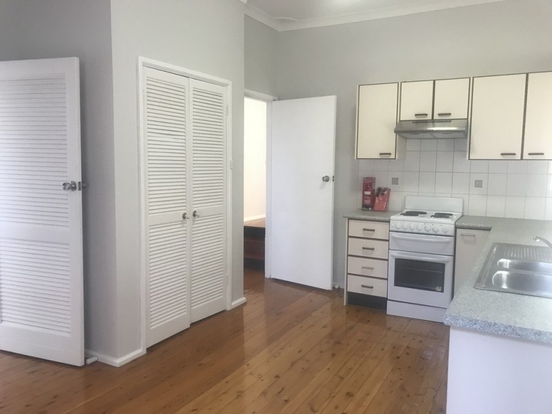 42 Lushington Street, East Gosford NSW 2250