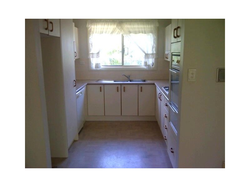 2/2 Moir Place, Green Point NSW 2251