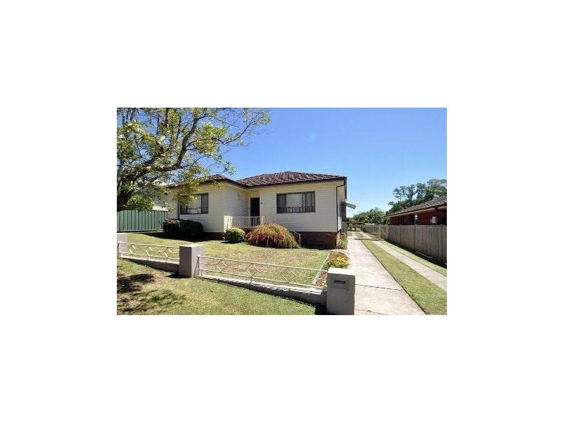 80 Glennie Street, Wyoming NSW 2250