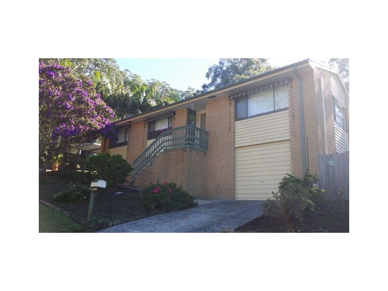 1 Valley View Road, Wyoming NSW 2250