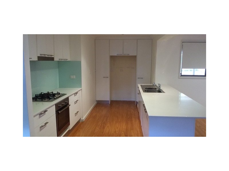 1 Valley View Road, Wyoming NSW 2250