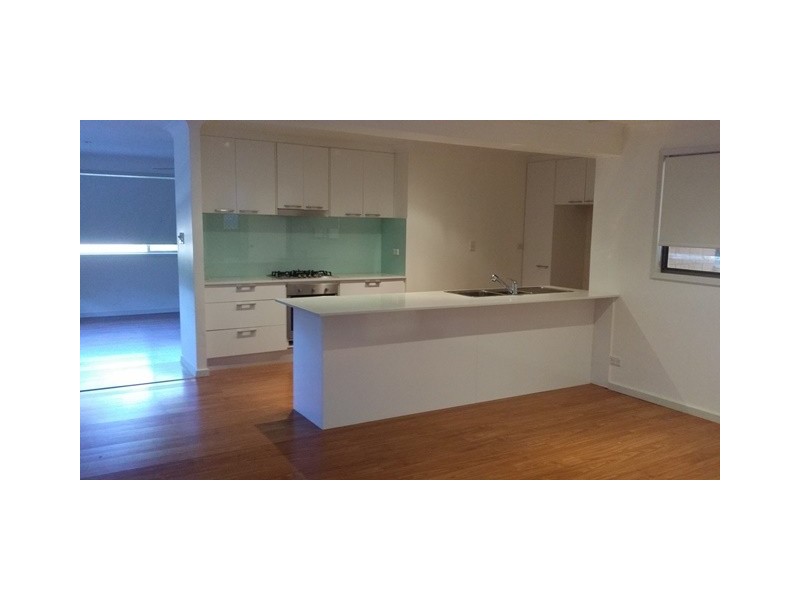 1 Valley View Road, Wyoming NSW 2250