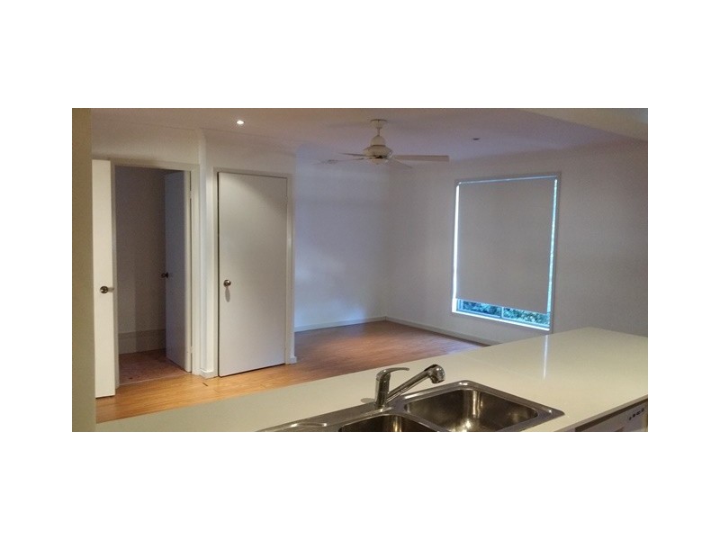 1 Valley View Road, Wyoming NSW 2250