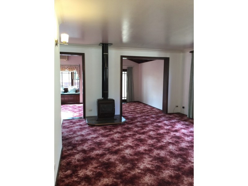 10 Water Street, Kincumber NSW 2251