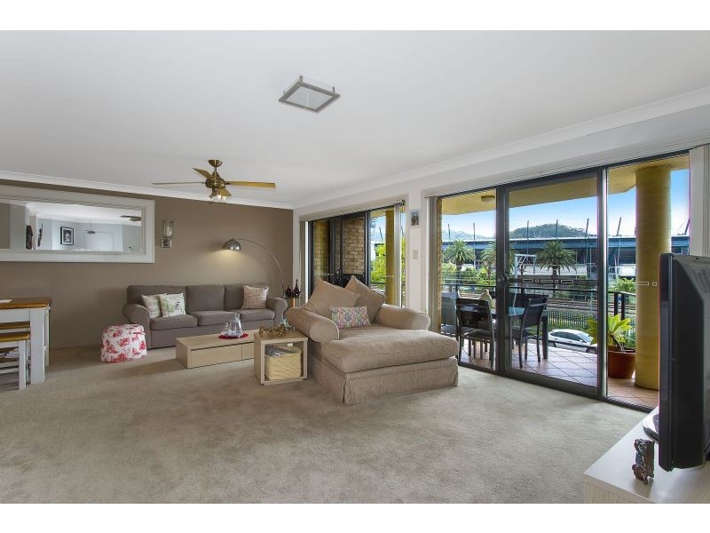 9/11 Riou Street, Gosford NSW 2250