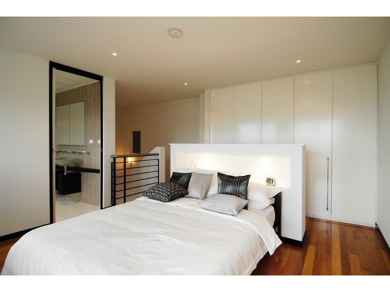 2/71 Donnison Street, Gosford NSW 2250